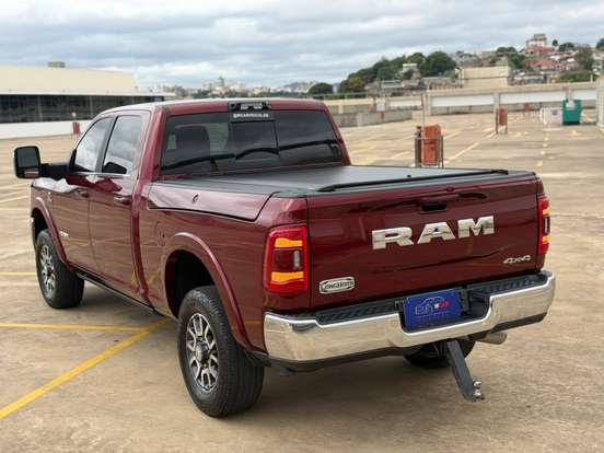 RAM-3500-6.7 I6 TURBO DIESEL LIMITED LONGHORN CD 4X4 AUTOMÁTICO RAM-3500-2023