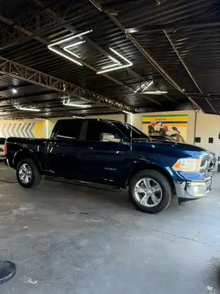 RAM-CLASSIC-5.7 V8 GASOLINA LARAMIE CD 4X4 AUTOMÁTICO RAM-CLASSIC-2023