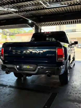 RAM-CLASSIC-5.7 V8 GASOLINA LARAMIE CD 4X4 AUTOMÁTICO RAM-CLASSIC-2023