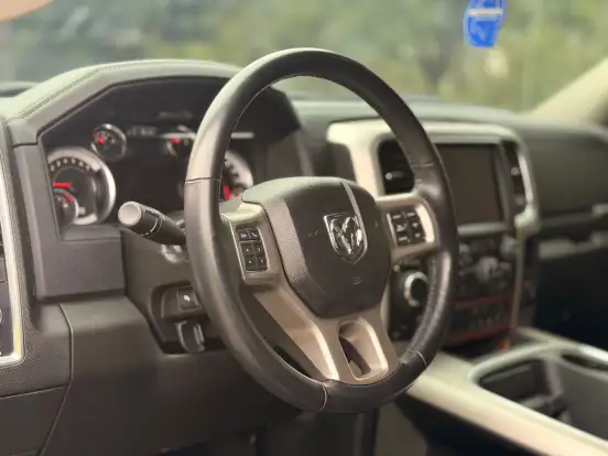 RAM-CLASSIC-5.7 V8 GASOLINA LARAMIE CD 4X4 AUTOMÁTICO RAM-CLASSIC-2022