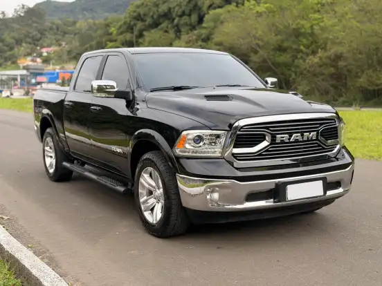 RAM-CLASSIC-5.7 V8 GASOLINA LARAMIE CD 4X4 AUTOMÁTICO RAM-CLASSIC-2022