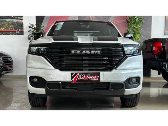 RAM RAMPAGE 2.0 HURRICANE 4 TURBO GASOLINA R/T 4X4 AUTOMÁTICO
