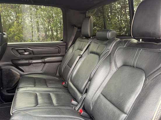 RAM-1500-5.7 V8 GASOLINA LIMITED CD 4X4 AUTOMÁTICO RAM-1500-2023