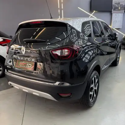 RENAULT-CAPTUR-2020