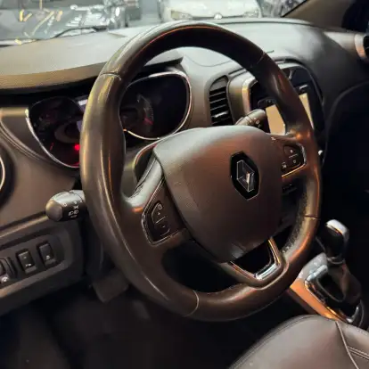 RENAULT-CAPTUR-2020