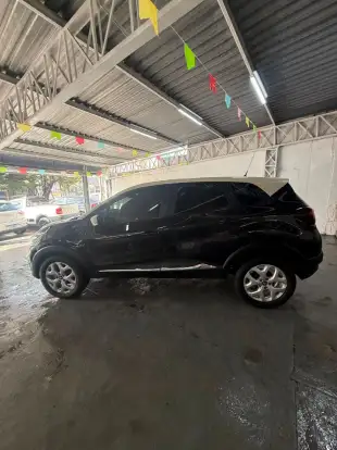 RENAULT-CAPTUR-2018
