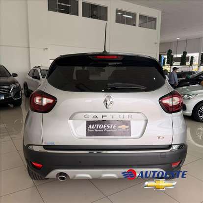 RENAULT-CAPTUR-2022