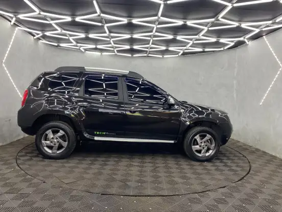 RENAULT-DUSTER-2014