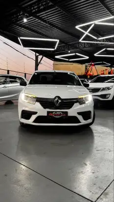 RENAULT-LOGAN-2020