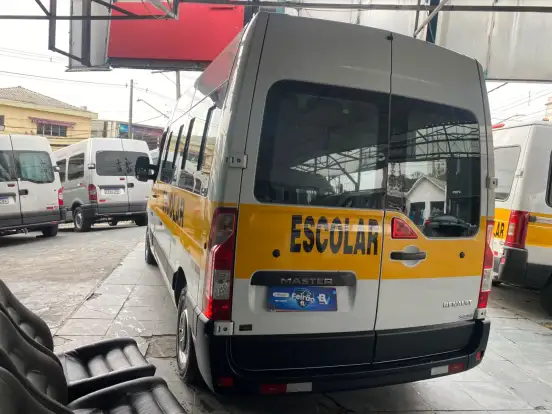 RENAULT-MASTER-2019