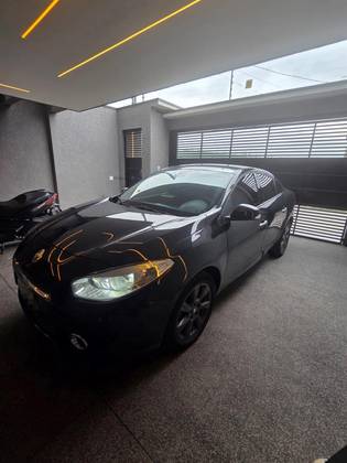RENAULT FLUENCE 2.0 PRIVILÉGE 16V FLEX 4P AUTOMÁTICO