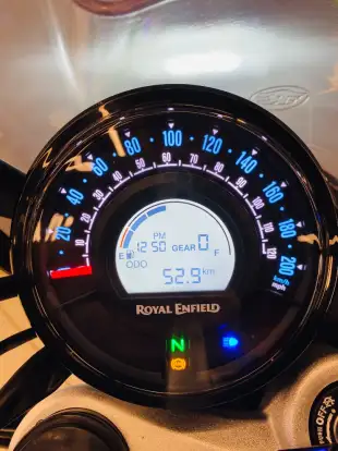 ROYAL ENFIELD-METEOR 650 CELESTIAL-2025