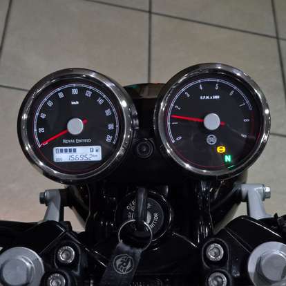 ROYAL ENFIELD-INTERCEPTOR-2022