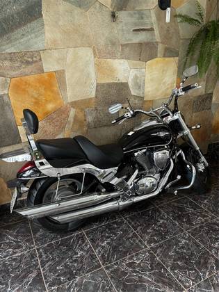 SUZUKI BOULEVARD M800 