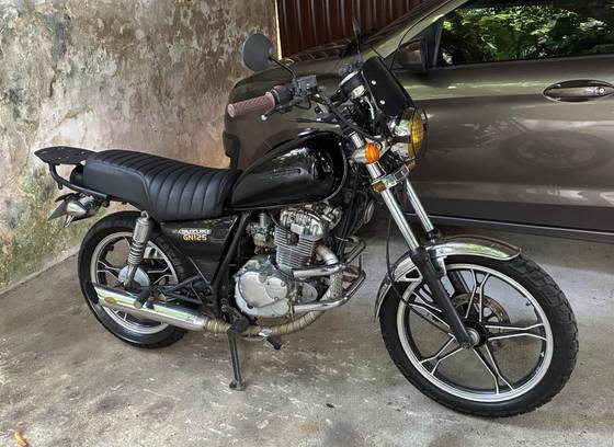 SUZUKI INTRUDER 125 