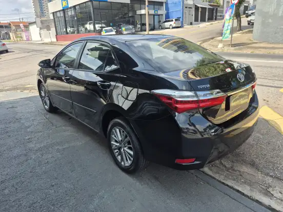 TOYOTA-COROLLA-1.8 GLI UPPER 16V FLEX 4P AUTOMÁTICO TOYOTA-COROLLA-2017