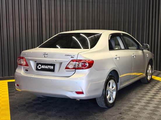 TOYOTA-COROLLA-2013