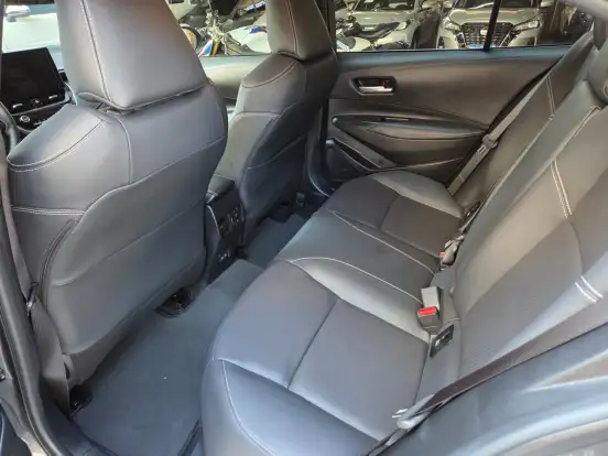 TOYOTA-COROLLA-2024