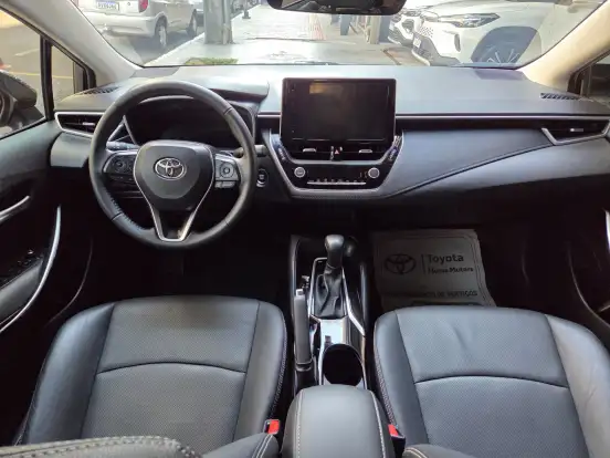 TOYOTA-COROLLA-2024