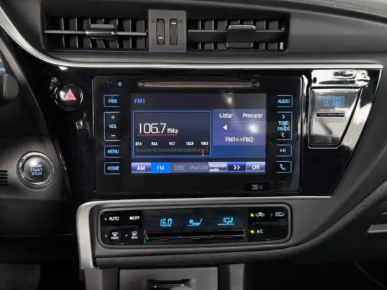 TOYOTA-COROLLA-2018