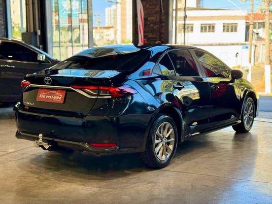 TOYOTA-COROLLA-2025
