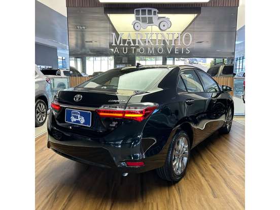TOYOTA-COROLLA-2018