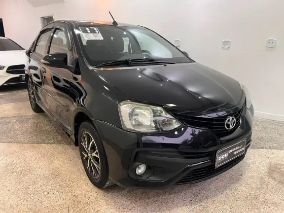 TOYOTA ETIOS 1.5 PLATINUM SEDAN 16V FLEX 4P AUTOMÁTICO