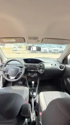 TOYOTA-ETIOS-2019