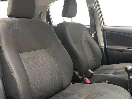 TOYOTA-ETIOS-1.3 X 16V FLEX 4P MANUAL TOYOTA-ETIOS-2013
