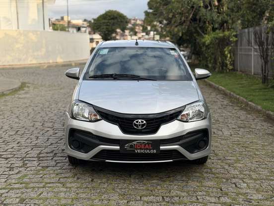 TOYOTA-ETIOS-2020