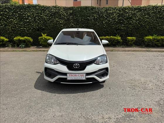 TOYOTA ETIOS 1.5 X PLUS SEDAN 16V FLEX 4P MANUAL
