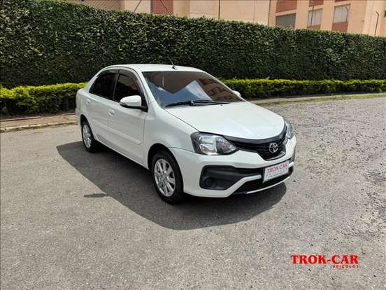 TOYOTA-ETIOS-2019