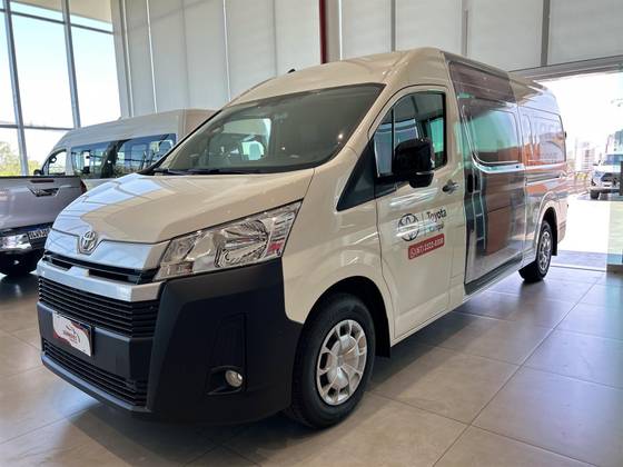 TOYOTA HIACE 2.8 D-4D TURBO DIESEL FURGÃO DX AUTOMÁTICO