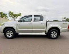 TOYOTA HILUX 2.7 SRV 4X4 CD 16V FLEX 4P AUTOMÁTICO TOYOTA HILUX 2.7 SRV 4X4 CD 16V FLEX 4P AUTOMÁTICO