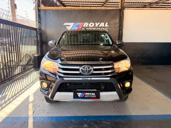 TOYOTA-HILUX-2018