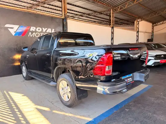 TOYOTA-HILUX-2018