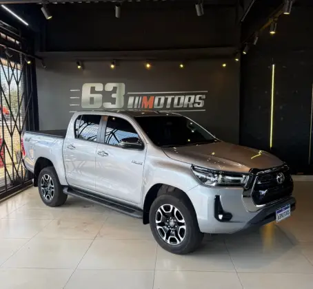 TOYOTA HILUX 2.8 D-4D TURBO DIESEL CD SRV 4X4 AUTOMÁTICO
