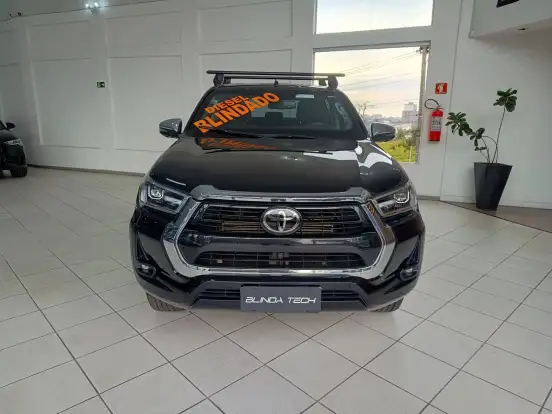 TOYOTA-HILUX-2022