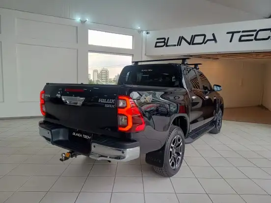 TOYOTA-HILUX-2.8 D-4D TURBO DIESEL CD SRX 4X4 AUTOMÁTICO TOYOTA-HILUX-2022