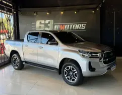 TOYOTA HILUX 2.8 D-4D TURBO DIESEL CD SRX 4X4 AUTOMÁTICO TOYOTA HILUX 2.8 D-4D TURBO DIESEL CD SRX 4X4 AUTOMÁTICO