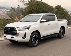 TOYOTA HILUX 2.8 D-4D TURBO DIESEL CD SRX 4X4 AUTOMÁTICO TOYOTA HILUX 2.8 D-4D TURBO DIESEL CD SRX 4X4 AUTOMÁTICO
