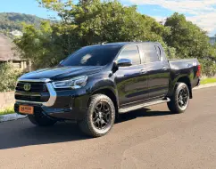 TOYOTA HILUX 2.8 D-4D TURBO DIESEL CD SRX 4X4 AUTOMÁTICO TOYOTA HILUX 2.8 D-4D TURBO DIESEL CD SRX 4X4 AUTOMÁTICO