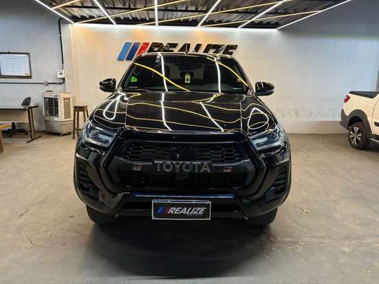 TOYOTA-HILUX-2022