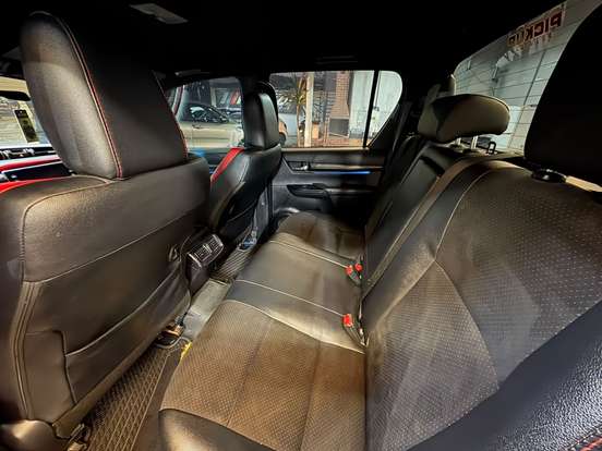 TOYOTA-HILUX-2022