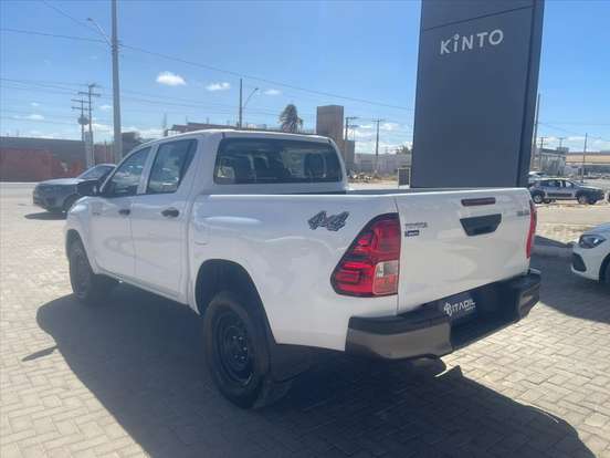 TOYOTA-HILUX-2.8 D-4D TURBO DIESEL CD POWER PACK 4X4 AUTOMÁTICO TOYOTA-HILUX-2025