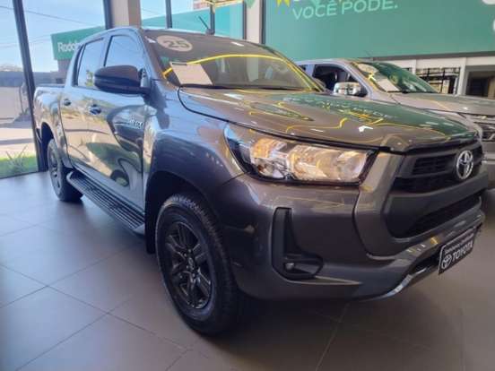 TOYOTA-HILUX-2.8 D-4D TURBO DIESEL CD SR 4X4 AUTOMÁTICO TOYOTA-HILUX-2024