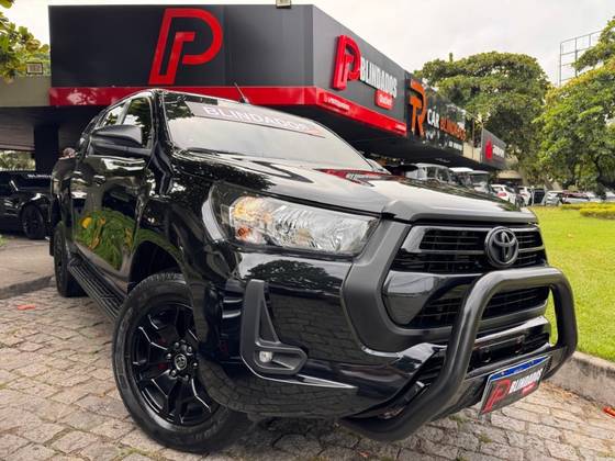 TOYOTA HILUX 2.8 D-4D TURBO DIESEL CD SRV 4X4 AUTOMÁTICO