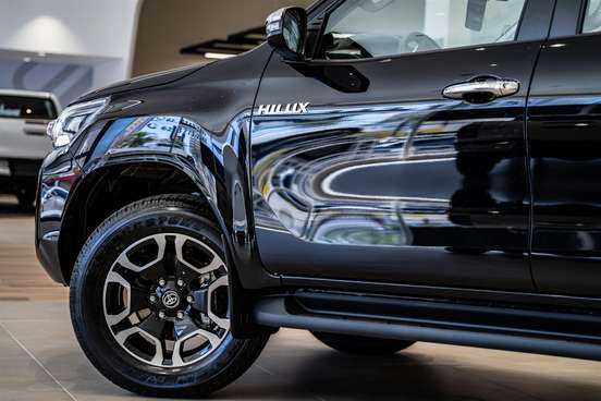 TOYOTA-HILUX-2.8 D-4D TURBO DIESEL CD SRV 4X4 AUTOMÁTICO TOYOTA-HILUX-2026