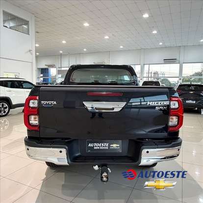 TOYOTA-HILUX-2.8 D-4D TURBO DIESEL CD SRV 4X4 AUTOMÁTICO TOYOTA-HILUX-2022
