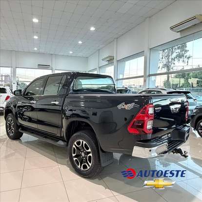TOYOTA-HILUX-2.8 D-4D TURBO DIESEL CD SRV 4X4 AUTOMÁTICO TOYOTA-HILUX-2022